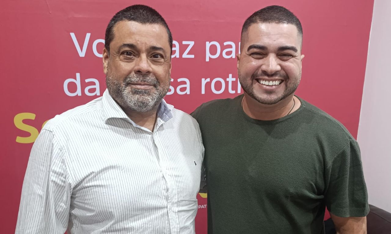 Adriano Dias fundador da ComCausa e Igo Menezes vereador