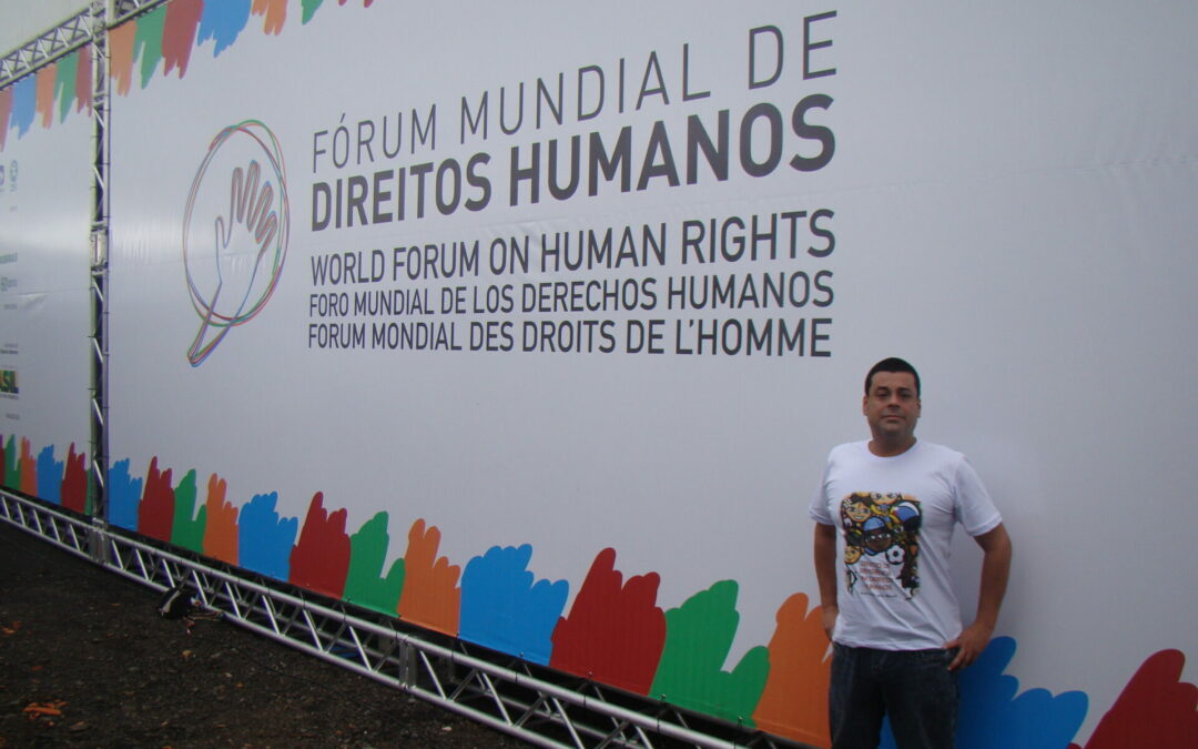 Fórum de direitos humanos ComCausa