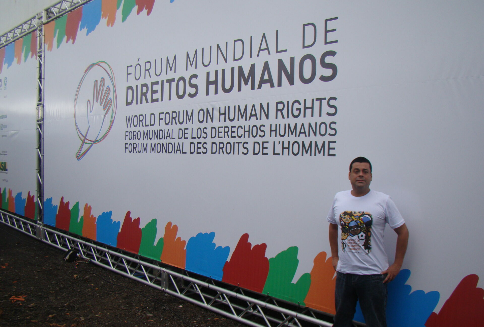 Fórum de direitos humanos ComCausa
