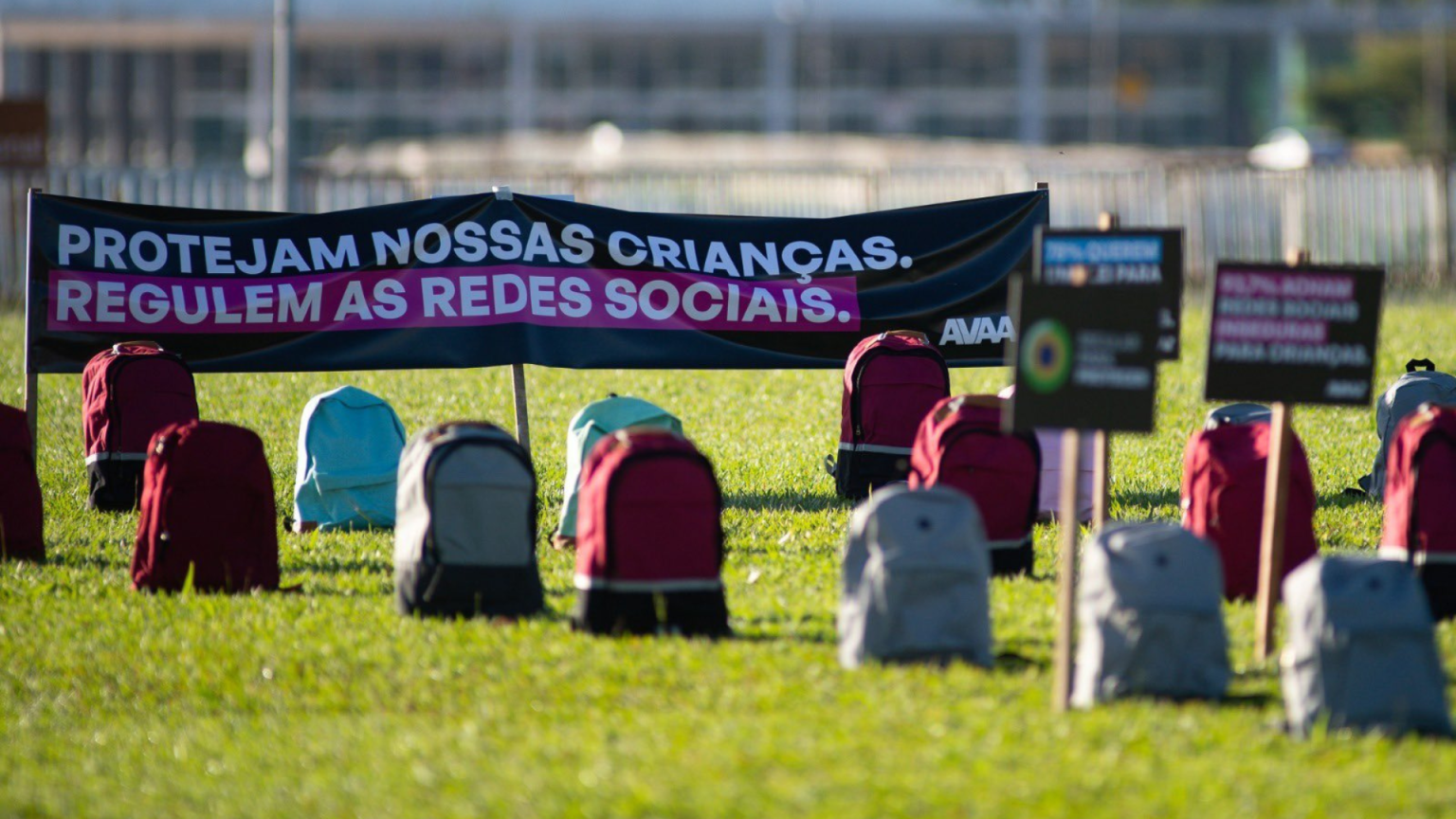 PL-2630-ato-em-defesa-das-criancas