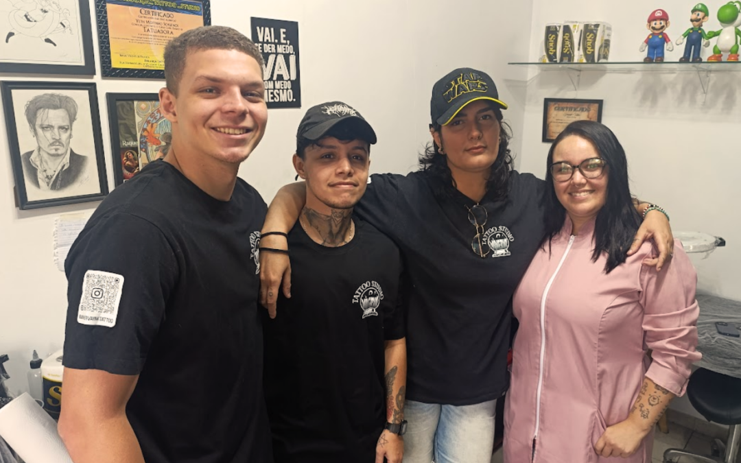 Minerva Ink e ComCausa alinham ações no Rock Festival de Nova Iguaçu Vem Meu Igual Cuida dos manos Cuida das minas